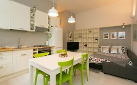 Beautiful apartment near Loreto metro station